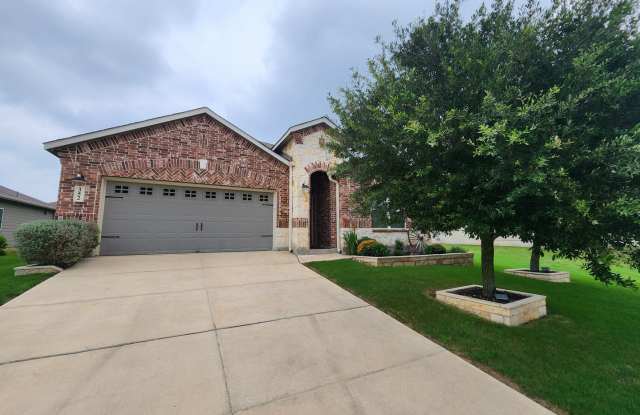 4 Bedroom in Oak Creek Estates / Fridge Included / Water Softener / Updated Fixtures Throughout / CISD photos photos