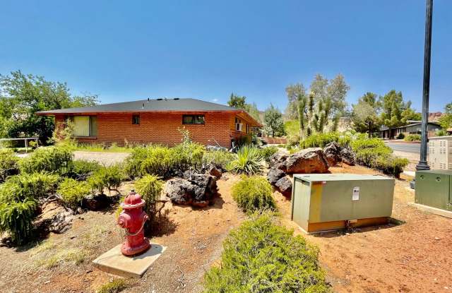 Remodeled 3-BR Home in Bloomington Gallery 4