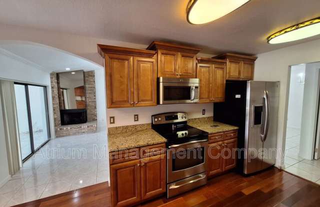 1746 Stafford Dr photos photos