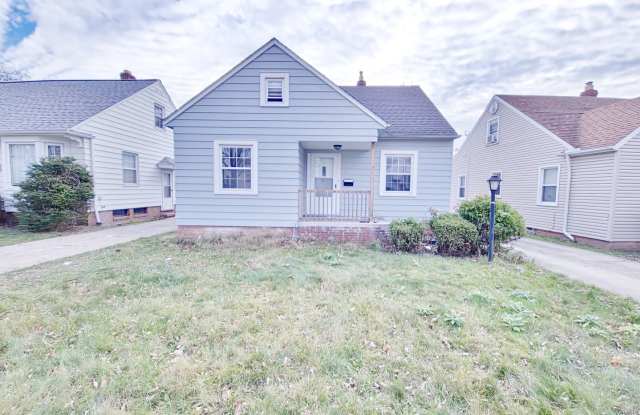 Single Family Home Maple Heights - 17908 Mapleboro Avenue, Maple Heights, OH 44137