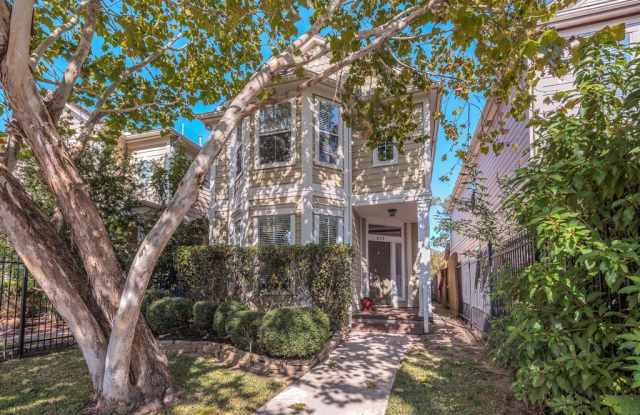 613 W 20th Street Gallery 2
