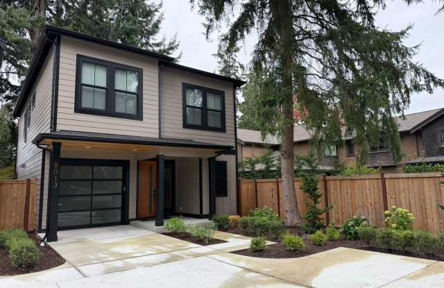 3Bd/2.5Ba Kirkland Home Gallery 1