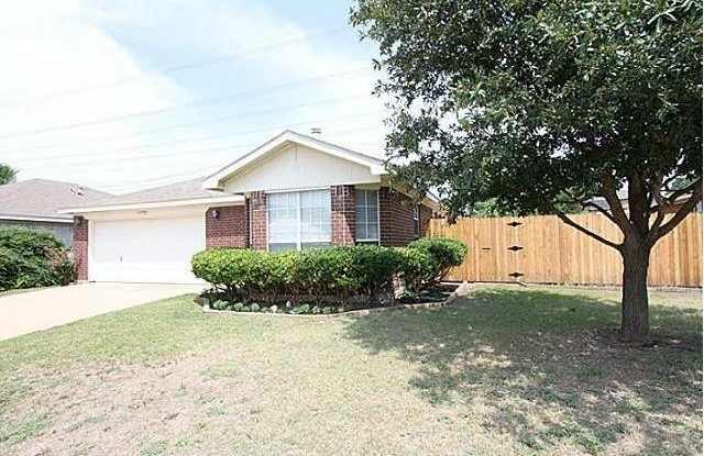 10708 Cobblestone Drive - 10708 Cobblestone Drive, Benbrook, TX 76126