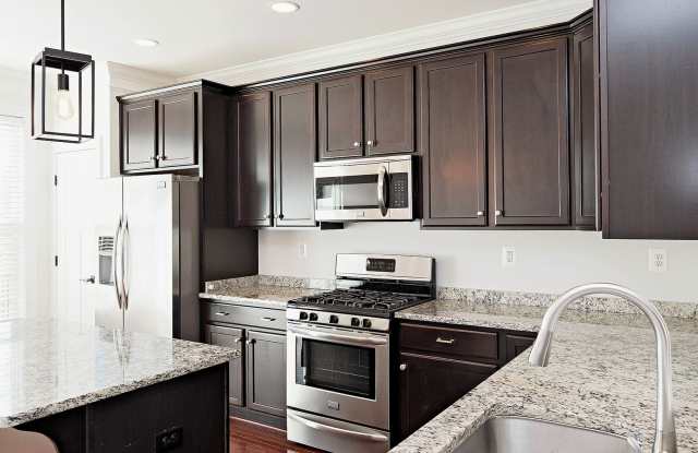 Move-in Ready Townhome Near Hollymead Town Center photos photos