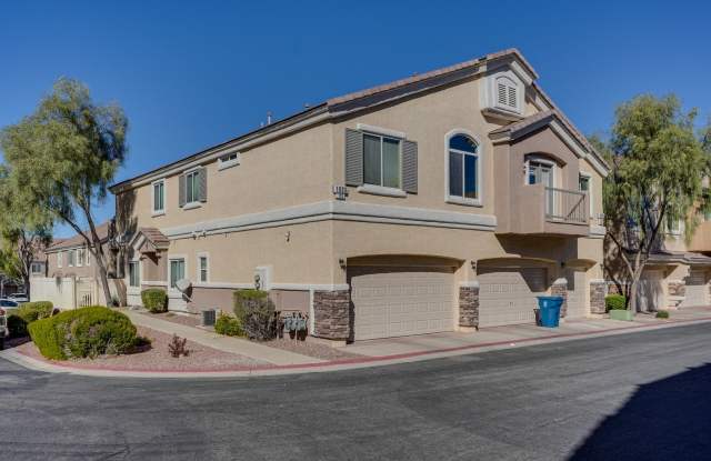 - CHECK OUT MY HOLIDAY SPECIAL - Charming Henderson 2BD, 2BTH Condo for rent! - 1093 Elation Lane, Henderson, NV 89002