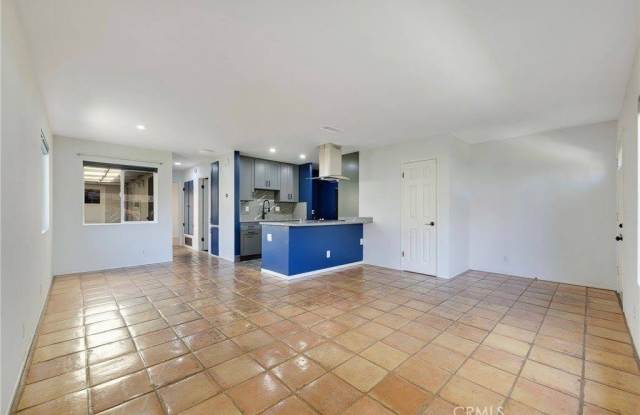 8231 Deerfield Drive Gallery 3