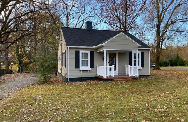 2508 W. Front Street - 2508 West Front Street, Burlington, NC 27215