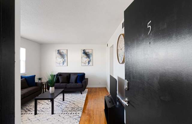 4821 Nicholas St photos photos