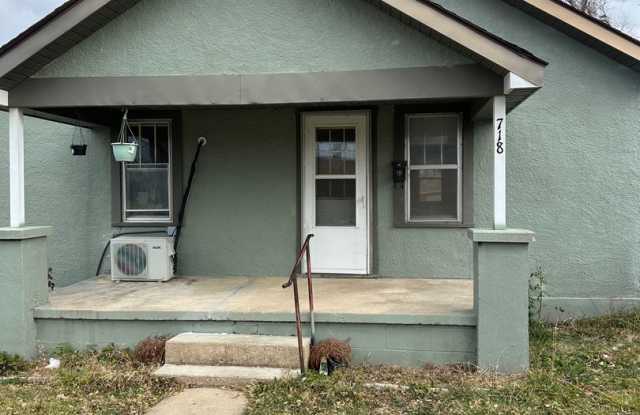 2 BEDROOM 1 BATHROOM HOUSE FOR RENT photos photos 2 BEDROOM 1 BATHROOM HOUSE FOR RENT photos photos