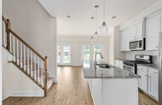 LIKE-NEW 3-LEVEL TOWNHOME IN FREDERICKSBURG photos photos LIKE-NEW 3-LEVEL TOWNHOME IN FREDERICKSBURG photos photos