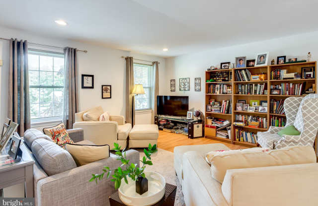 8003 MATT COURT Gallery 4