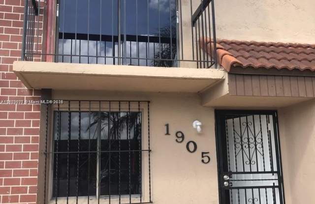 1819 SW 107th Ave photos photos