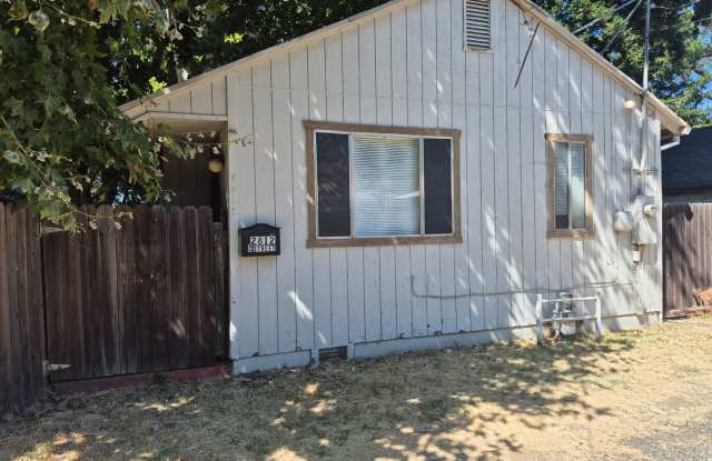Two Bedroom Downtown Cottage photos photos