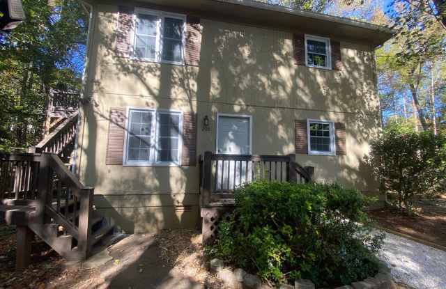 205 PARKRIDGE DR | 2 BED 1 BATH photos photos