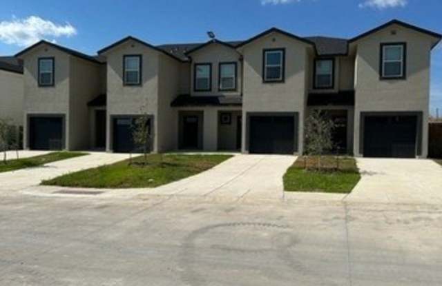 8322 Via Verona - 8322 Via Verona, San Antonio, TX 78227 8322 Via Verona - 8322 Via Verona, San Antonio, TX 78227