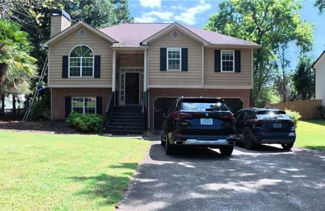 2575 Overlake Drive photos photos
