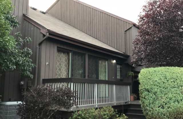 2814 Bloomingdale Dr photos photos