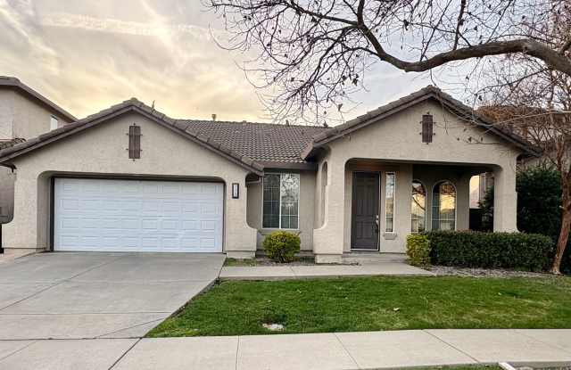 Lovely 4bed/2bath Home in West Sacramento photos photos