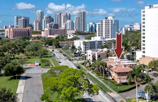 920 North Shore Drive Northeast Gallery 2