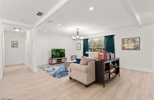614 Canton Avenue Gallery 4