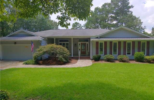 688 Azalea Drive Gallery 1