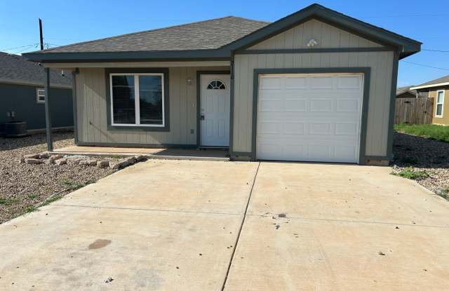 Cute 3 Bedroom 2 Bath Home! photos photos