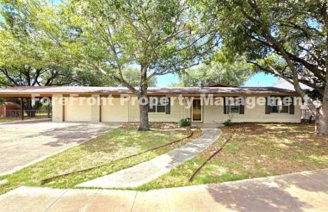 7609 Linkside St. photos photos