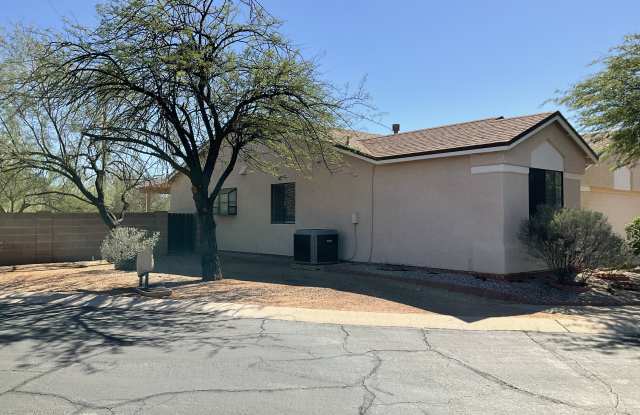 8526 N Spring Creek Dr Gallery 4