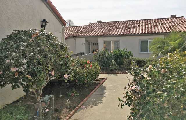 907 Caminito Estrada Unit C Gallery 2