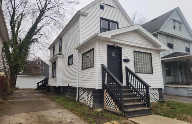 Charming 3-Bedroom Property in Prime Location photos photos