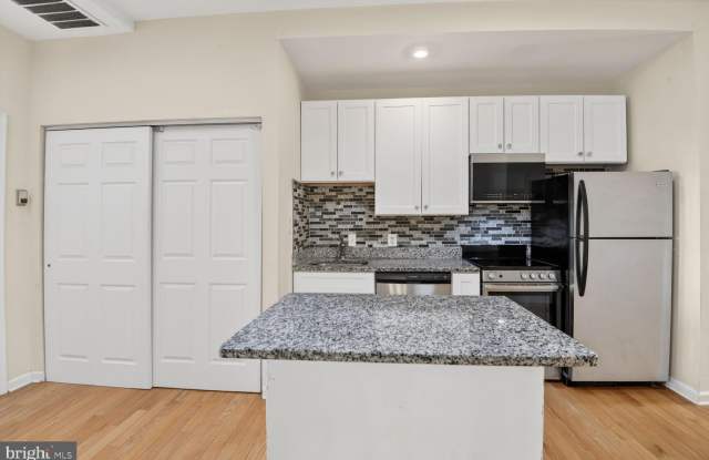 1648 PARK Road NW Gallery 3