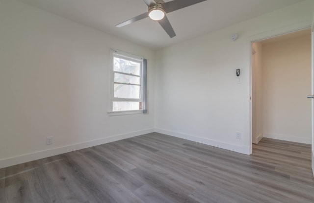 616-618 N. Alta Vista Blvd. Gallery 3