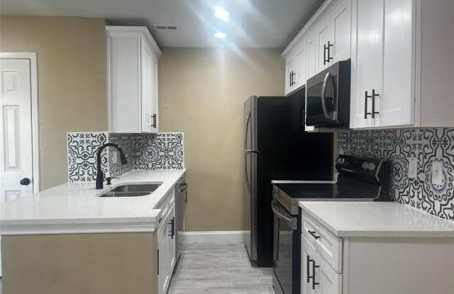 12802 Midway Road - 12802 Midway Road, Dallas, TX 75244