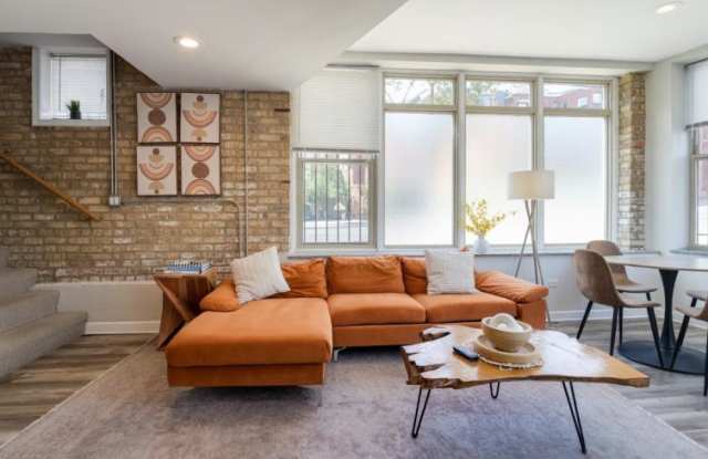2048 W Touhy Ave. Gallery 4