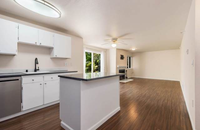 Updated 2 Bedroom Condo in Arrington Place Near Downtown Issaquah Gallery 3