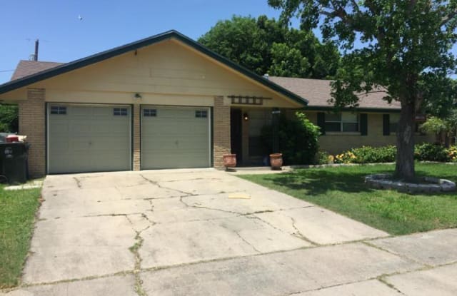 4014 Cork Dr - 4014 Cork Dr, Corpus Christi, TX 78413