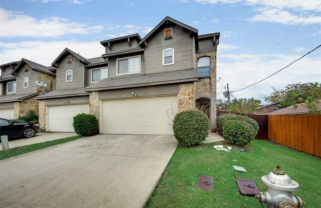 211 Wooded Glen Court Gallery 3