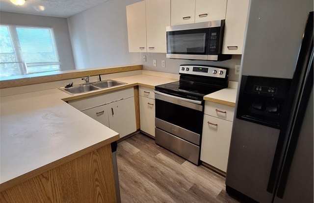 6744-2 Willowbrook Gallery 4