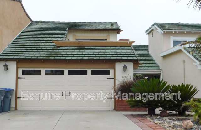 2325 KINGSBRIDGE LANE - 2325 Kingsbridge Lane, Oxnard, CA 93035 2325 KINGSBRIDGE LANE - 2325 Kingsbridge Lane, Oxnard, CA 93035