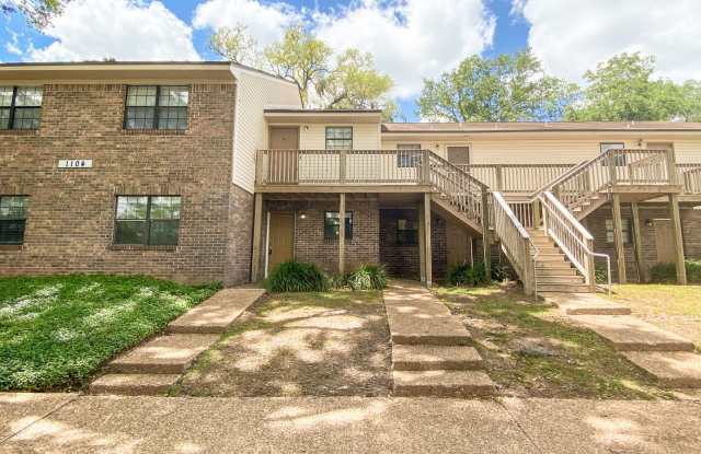 2/2  Convenient to FSU photos photos