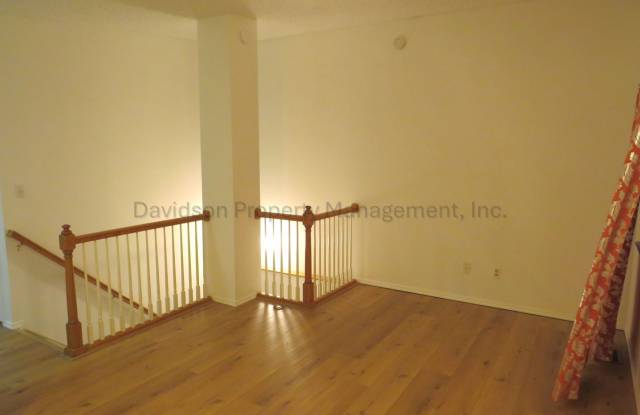 Charming 3 Bedroom Unit in Old Colorado City Gallery 3