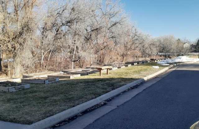 2709 E Geddes Pl Gallery 4