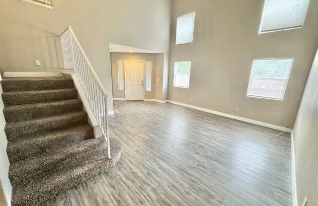 STUNNING 4 BEDROOM HOME IN SUMMERLIN!! Gallery 3