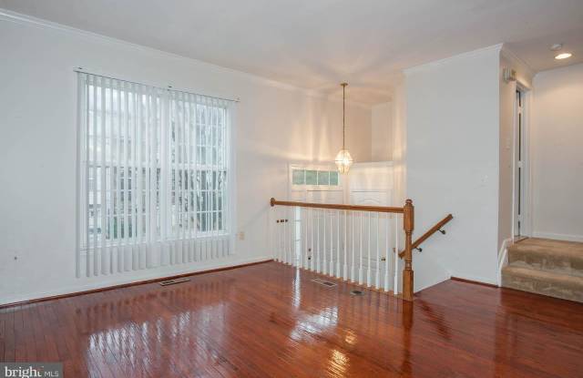 8106 OLD POHICK CT Gallery 2
