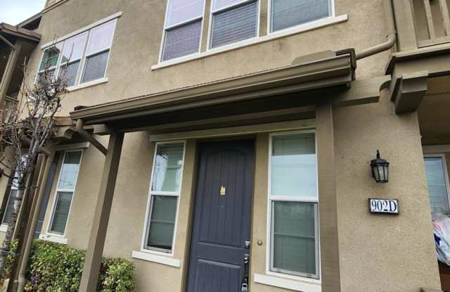 Azusa 2 bedroom Townhome photos photos