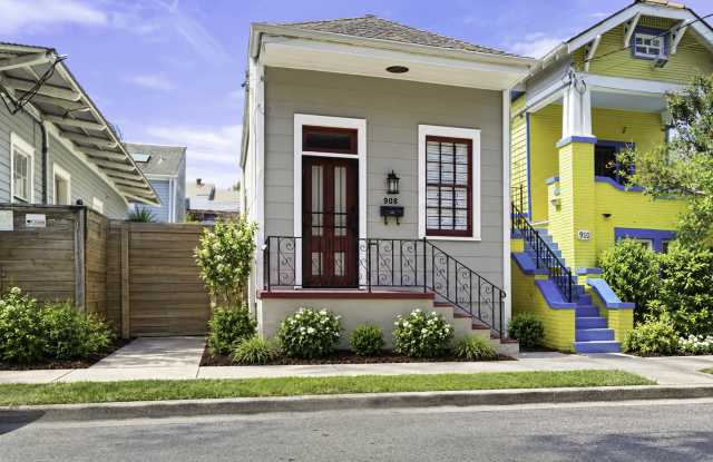 906 Marigny Street Gallery 1