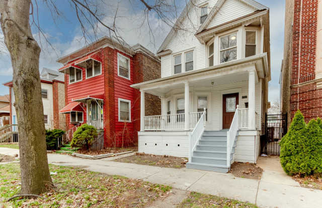 1026 S Austin Boulevard - 1026 South Austin Boulevard, Oak Park, IL 60304