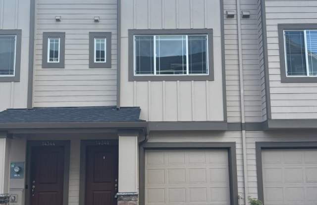 Now offering $400.00 off first month's rent move in special! photos photos