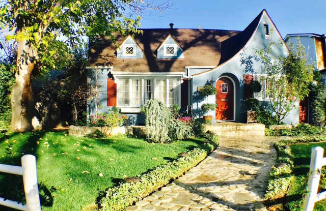 4170 Sunnyslope Ave - 4170 Sunnyslope Avenue, Los Angeles, CA 91423