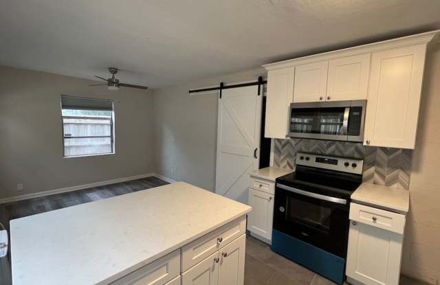1-Bedroom 1-Bath Detached House – Mills50/Downtown Orlando/Colonitaltown Gallery 4